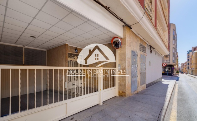 Resale - Apartment  - Torrevieja - Centro