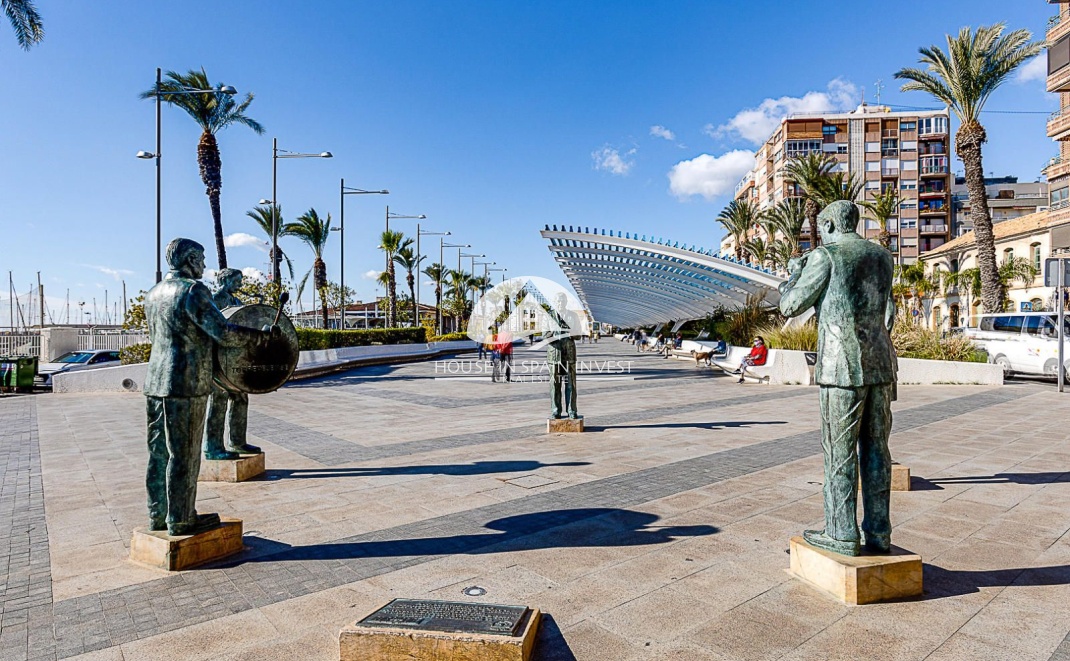 Resale - Apartment  - Torrevieja - Centro