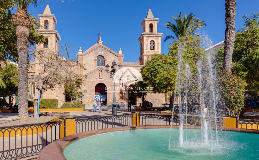 Resale - Apartment  - Torrevieja - Centro