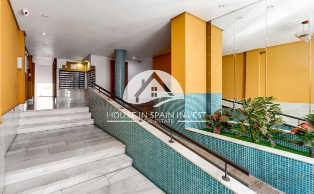 Resale - Apartment  - Torrevieja - Playa del Cura