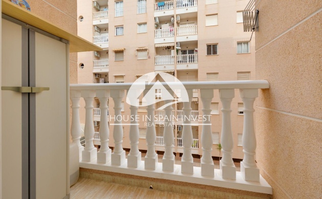 Resale - Apartment  - Torrevieja - Playa del Cura