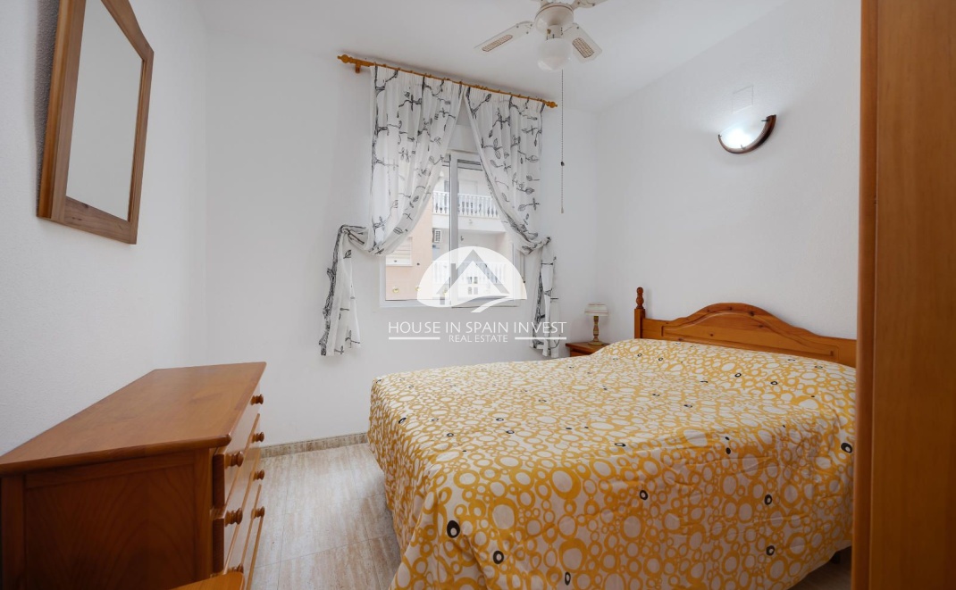 Resale - Apartment  - Torrevieja - Playa del Cura