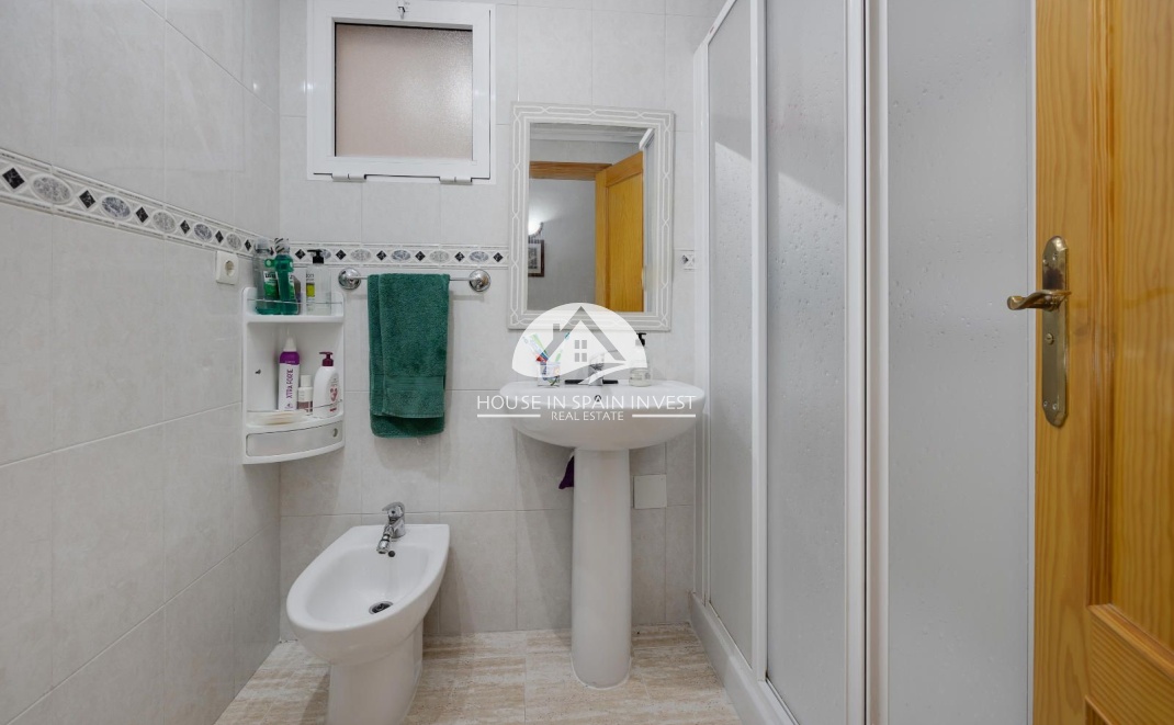 Resale - Apartment  - Torrevieja - Playa del Cura