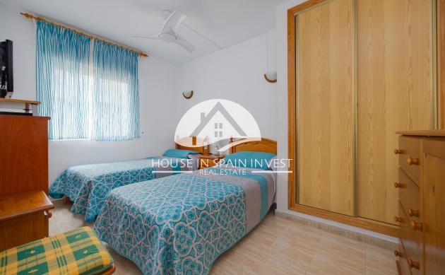 Resale - Apartment  - Torrevieja - Playa del Cura