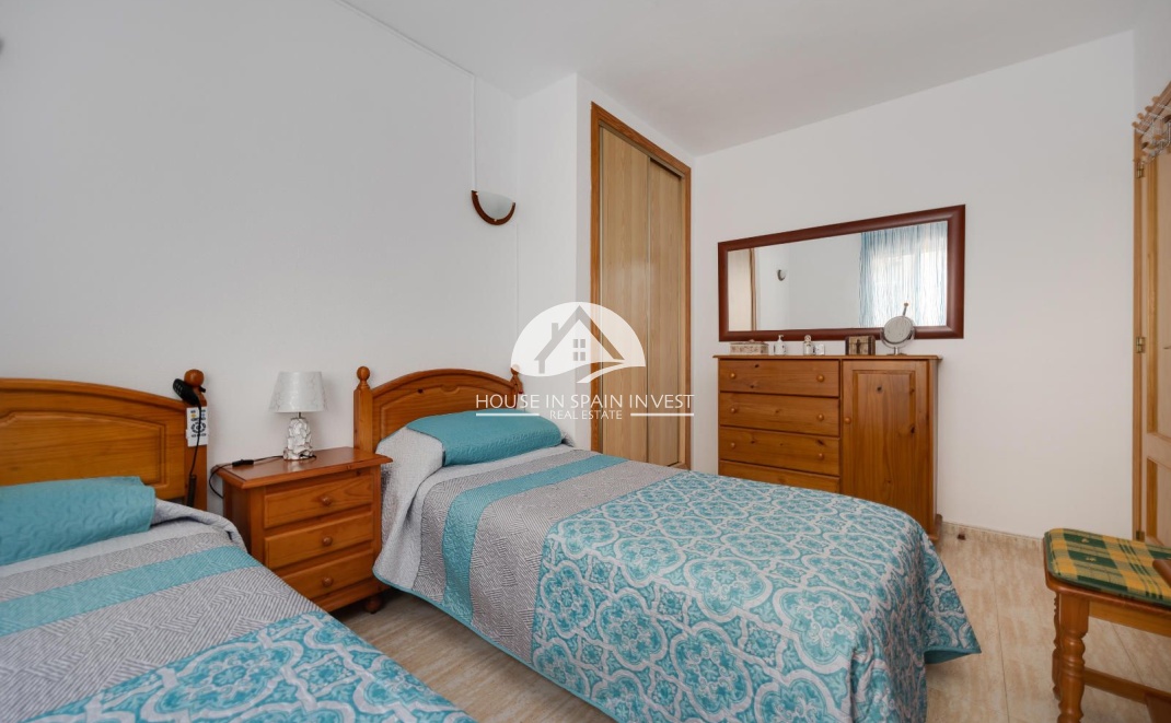 Resale - Apartment  - Torrevieja - Playa del Cura