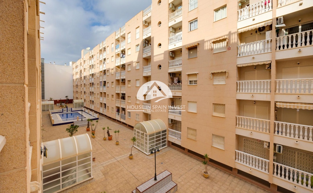 Resale - Apartment  - Torrevieja - Playa del Cura