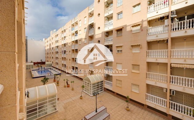 Resale - Apartment  - Torrevieja - Playa del Cura
