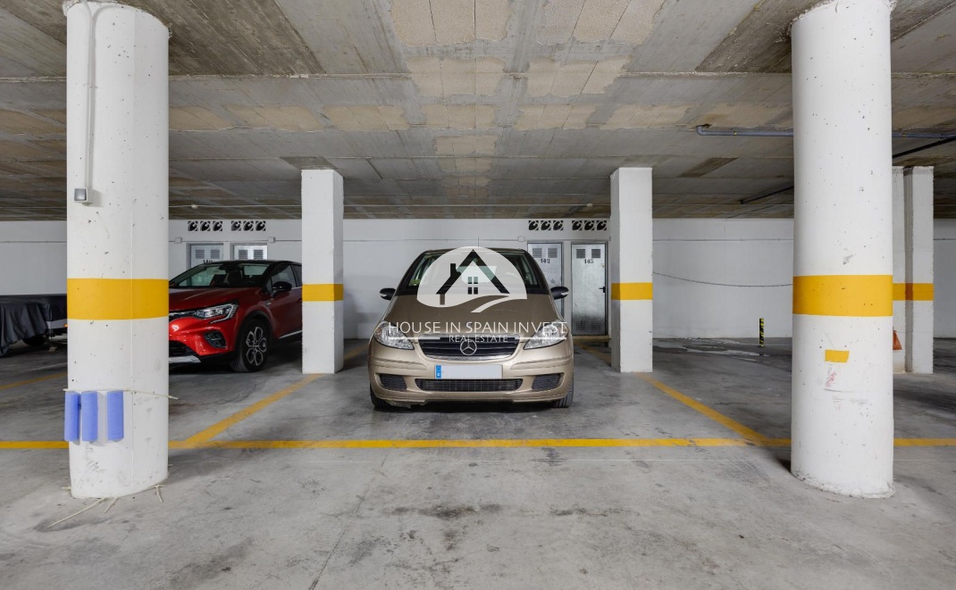 Resale - Apartment  - Torrevieja - Playa del Cura