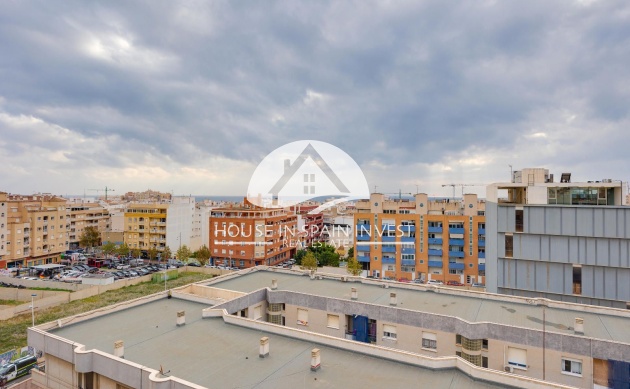 Resale - Apartment  - Torrevieja - Playa del Cura