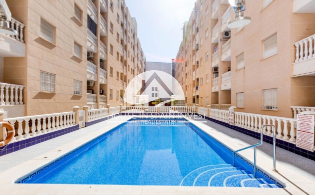 Resale - Apartment  - Torrevieja - Playa del Cura