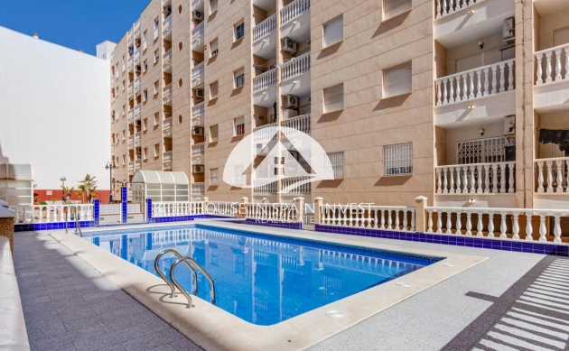 Resale - Apartment  - Torrevieja - Playa del Cura