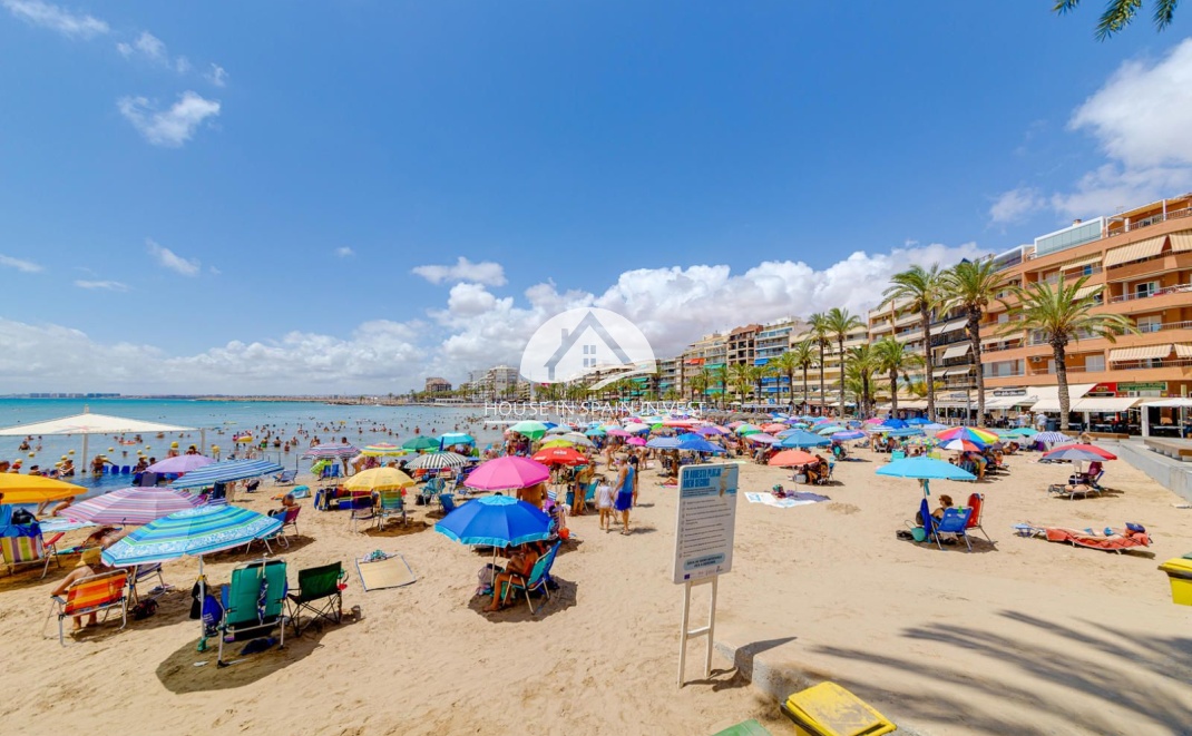 Resale - Apartment  - Torrevieja - Playa del Cura