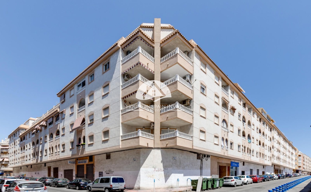 Resale - Apartment  - Torrevieja - Playa del Cura
