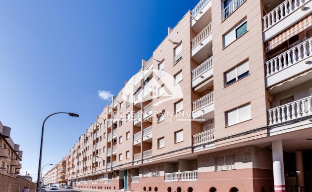 Resale - Apartment  - Torrevieja - Playa del Cura