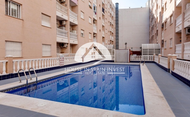 Resale - Apartment  - Torrevieja - Playa del Cura