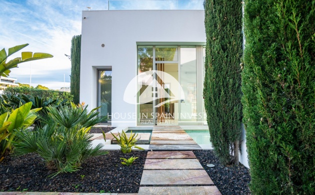 Resale - Villa - Orihuela Costa