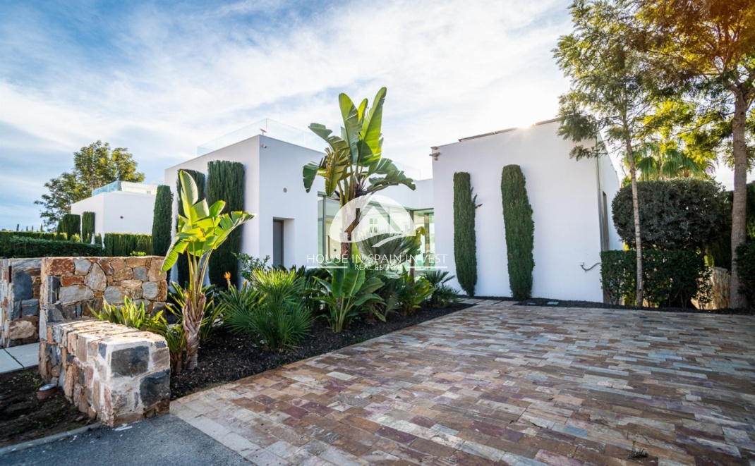 Resale - Villa - Orihuela Costa