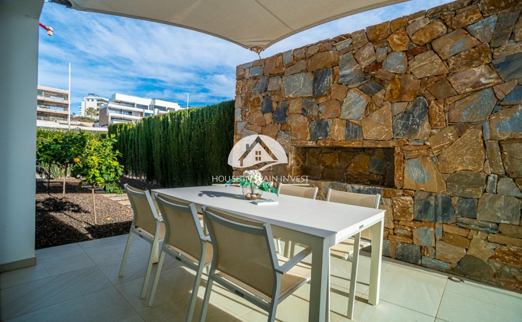 Resale - Villa - Orihuela Costa