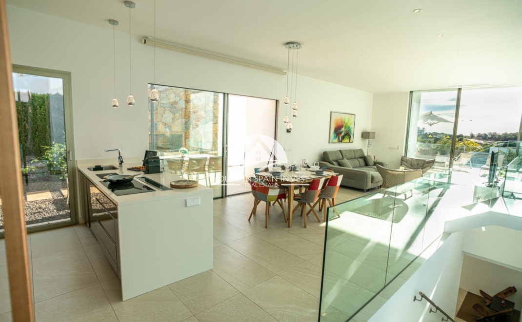 Resale - Villa - Orihuela Costa