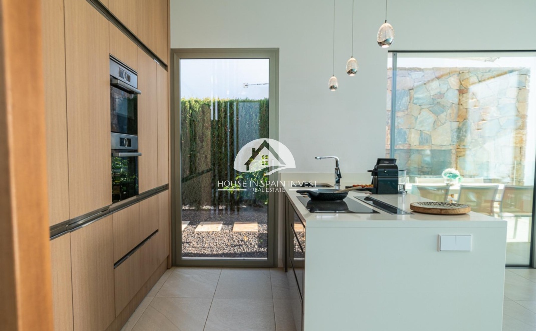 Resale - Villa - Orihuela Costa