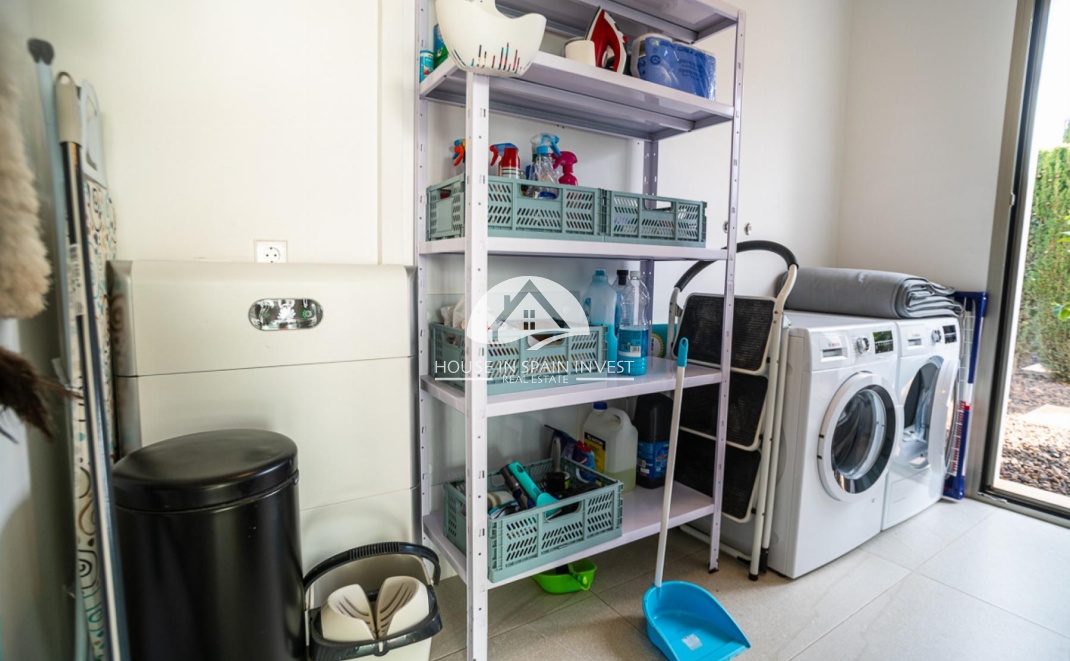 Resale - Villa - Orihuela Costa