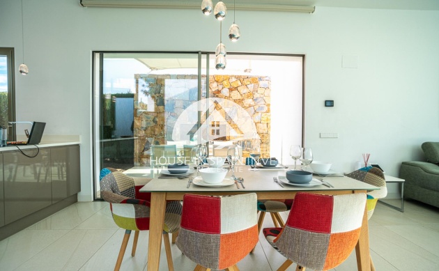 Resale - Villa - Orihuela Costa