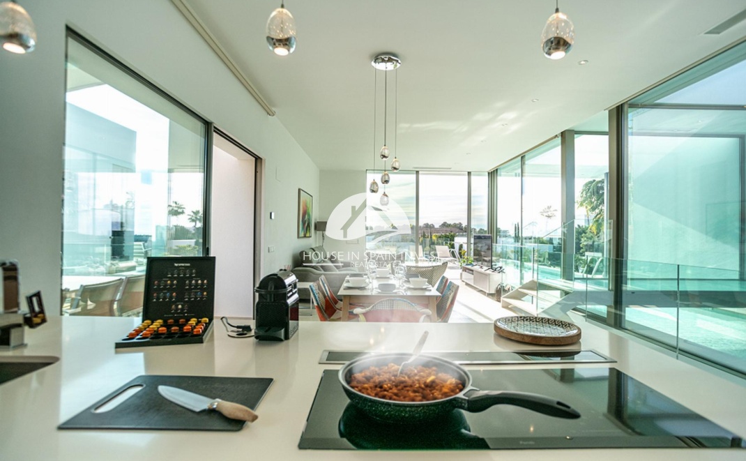 Resale - Villa - Orihuela Costa