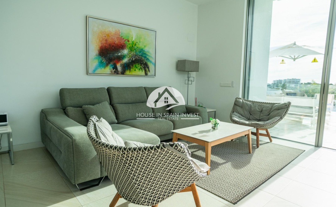 Resale - Villa - Orihuela Costa