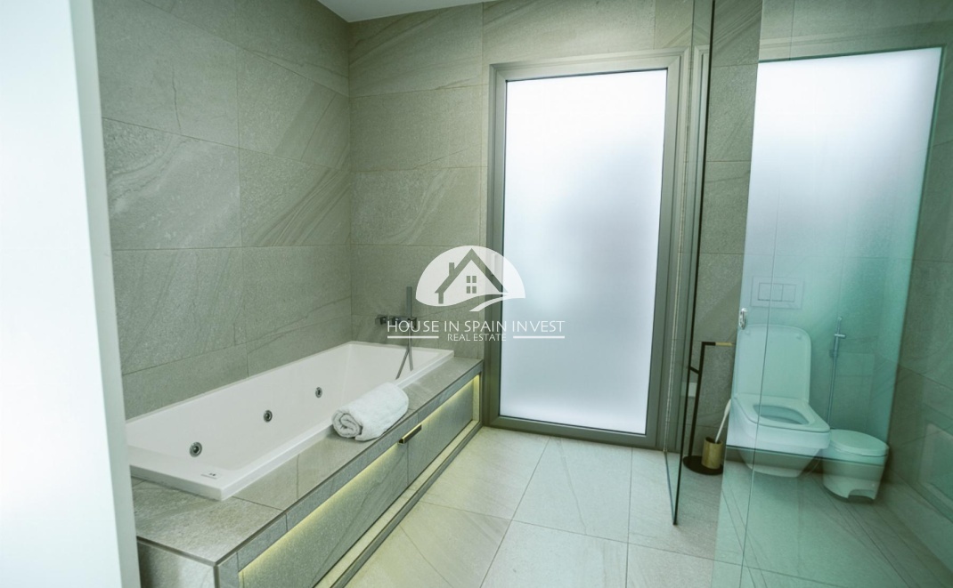 Resale - Villa - Orihuela Costa