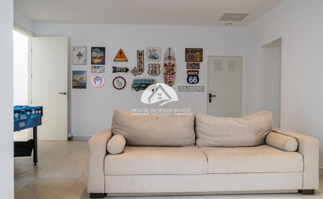 Resale - Villa - Orihuela Costa