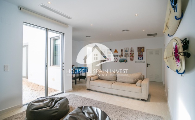 Resale - Villa - Orihuela Costa