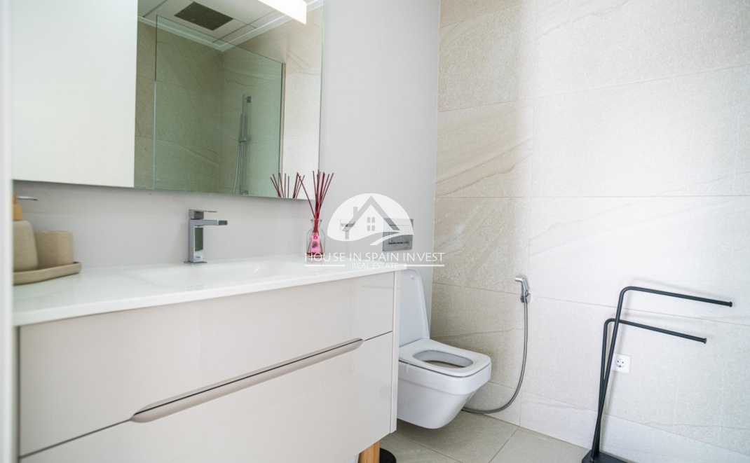 Resale - Villa - Orihuela Costa