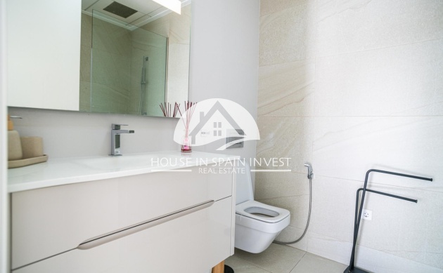 Resale - Villa - Orihuela Costa