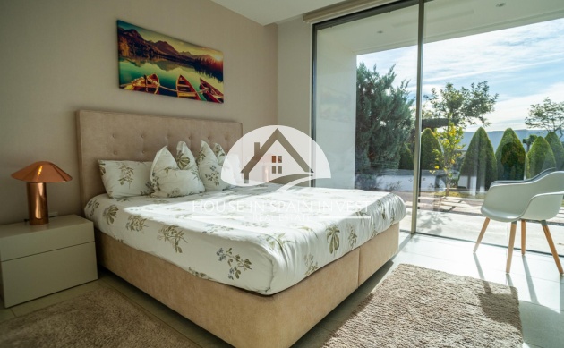 Resale - Villa - Orihuela Costa