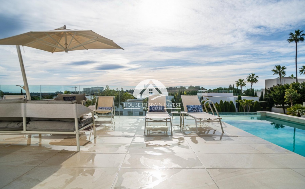 Resale - Villa - Orihuela Costa