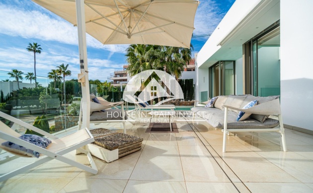 Resale - Villa - Orihuela Costa