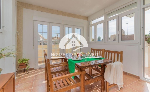 Resale - Villa - Orihuela Costa - La Zenia