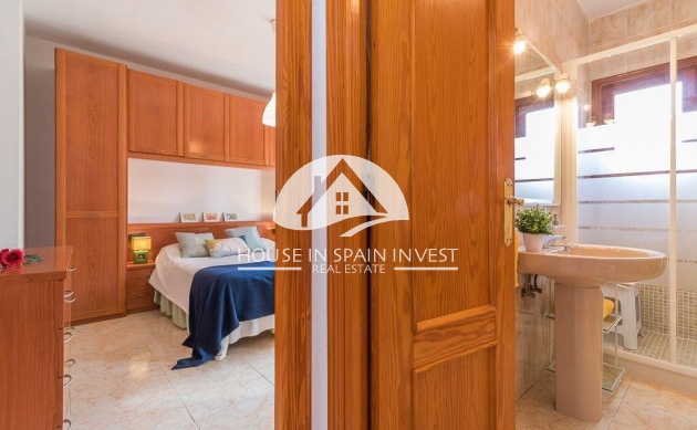 Resale - Villa - Orihuela Costa - La Zenia