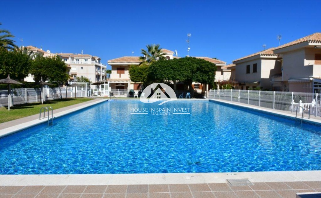 Resale - Villa - Orihuela Costa - La Zenia
