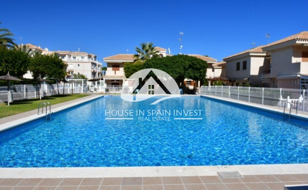 Resale - Villa - Orihuela Costa - La Zenia
