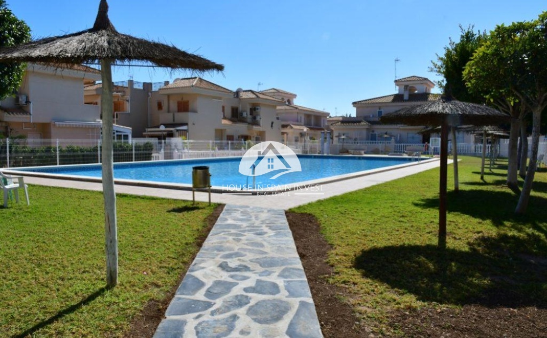Resale - Villa - Orihuela Costa - La Zenia