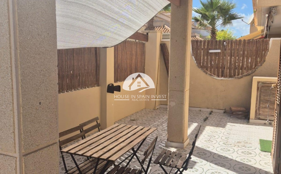 Resale - Villa - Orihuela Costa - La Zenia