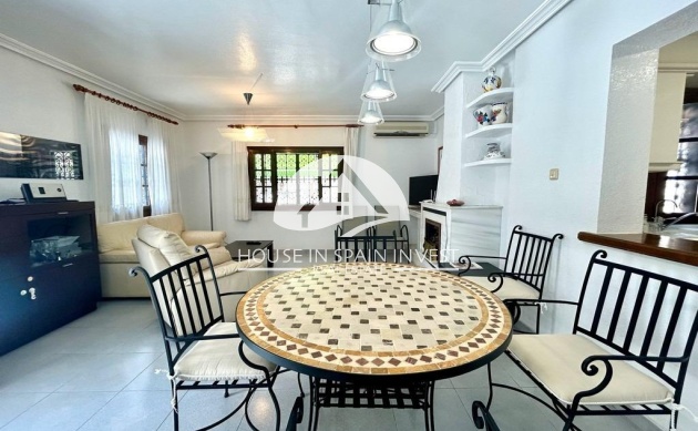 Herverkoop - Villa - Orihuela Costa - La Zenia