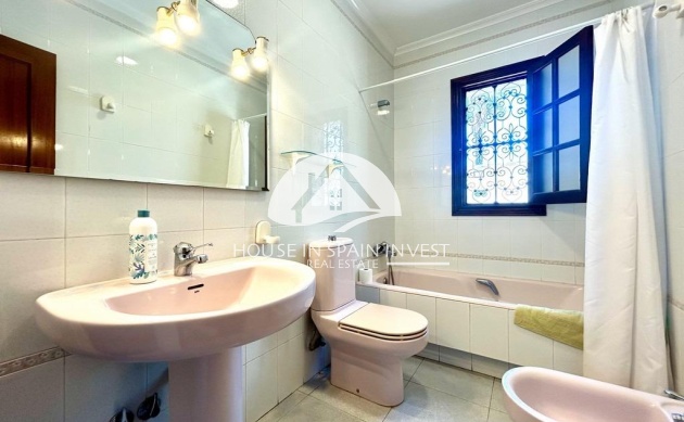 Herverkoop - Villa - Orihuela Costa - La Zenia