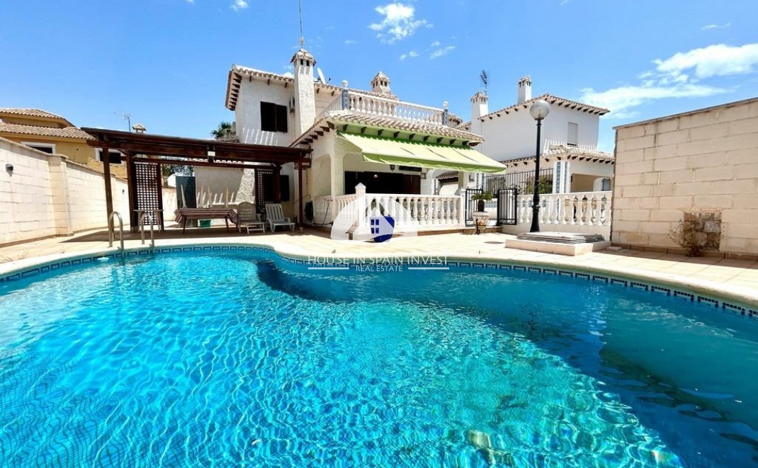 Herverkoop - Villa - Orihuela Costa - La Zenia
