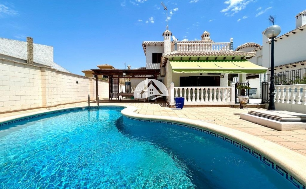 Herverkoop - Villa - Orihuela Costa - La Zenia