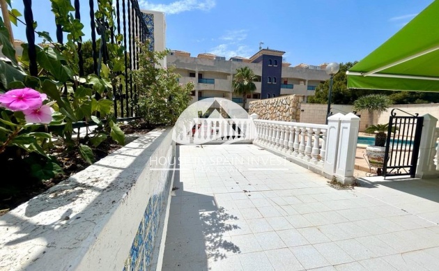 Herverkoop - Villa - Orihuela Costa - La Zenia