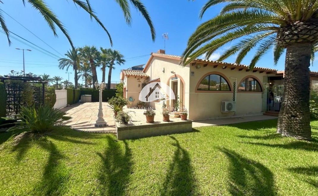 Herverkoop - Villa - Orihuela Costa - Cabo roig  