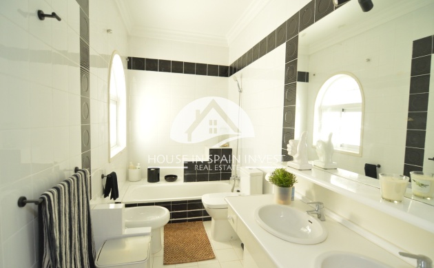 Herverkoop - Villa - Torrevieja - Torreta - El Salado