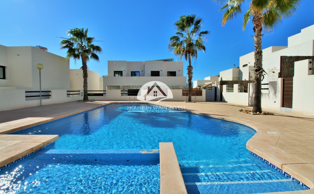 Herverkoop - Villa - Orihuela Costa - Villamartín